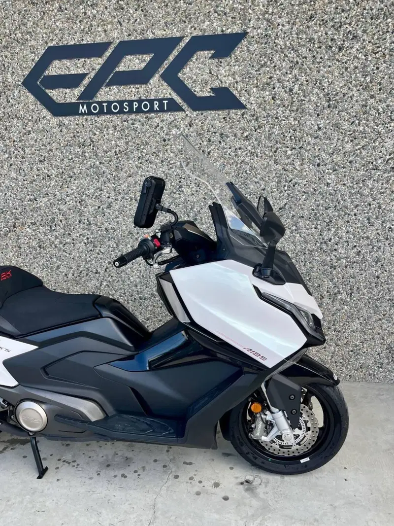 Kymco AK 575 Premium (2025 - 26) (11)