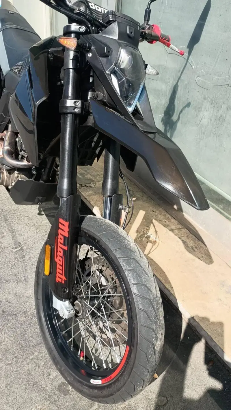 Malaguti XSM 125 (2021 - 26) (4)