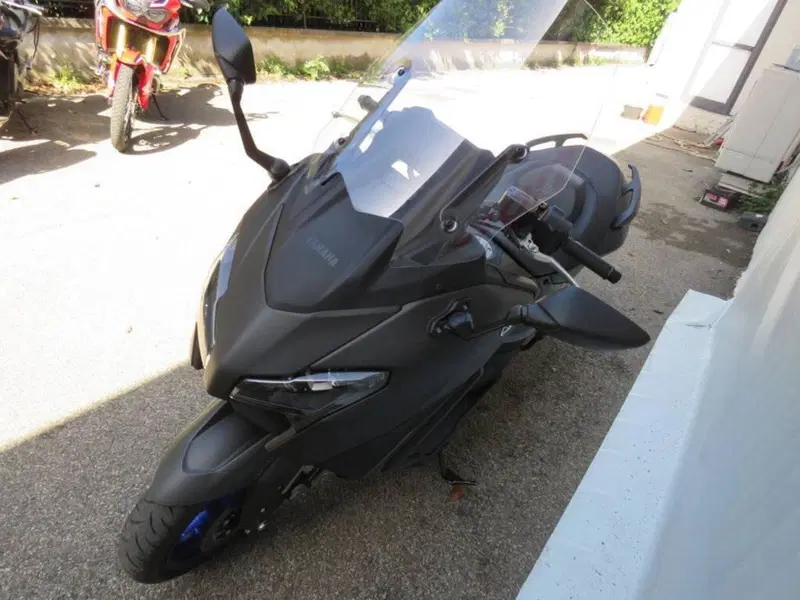 Yamaha T-Max 560 (2025 - 26) (6)