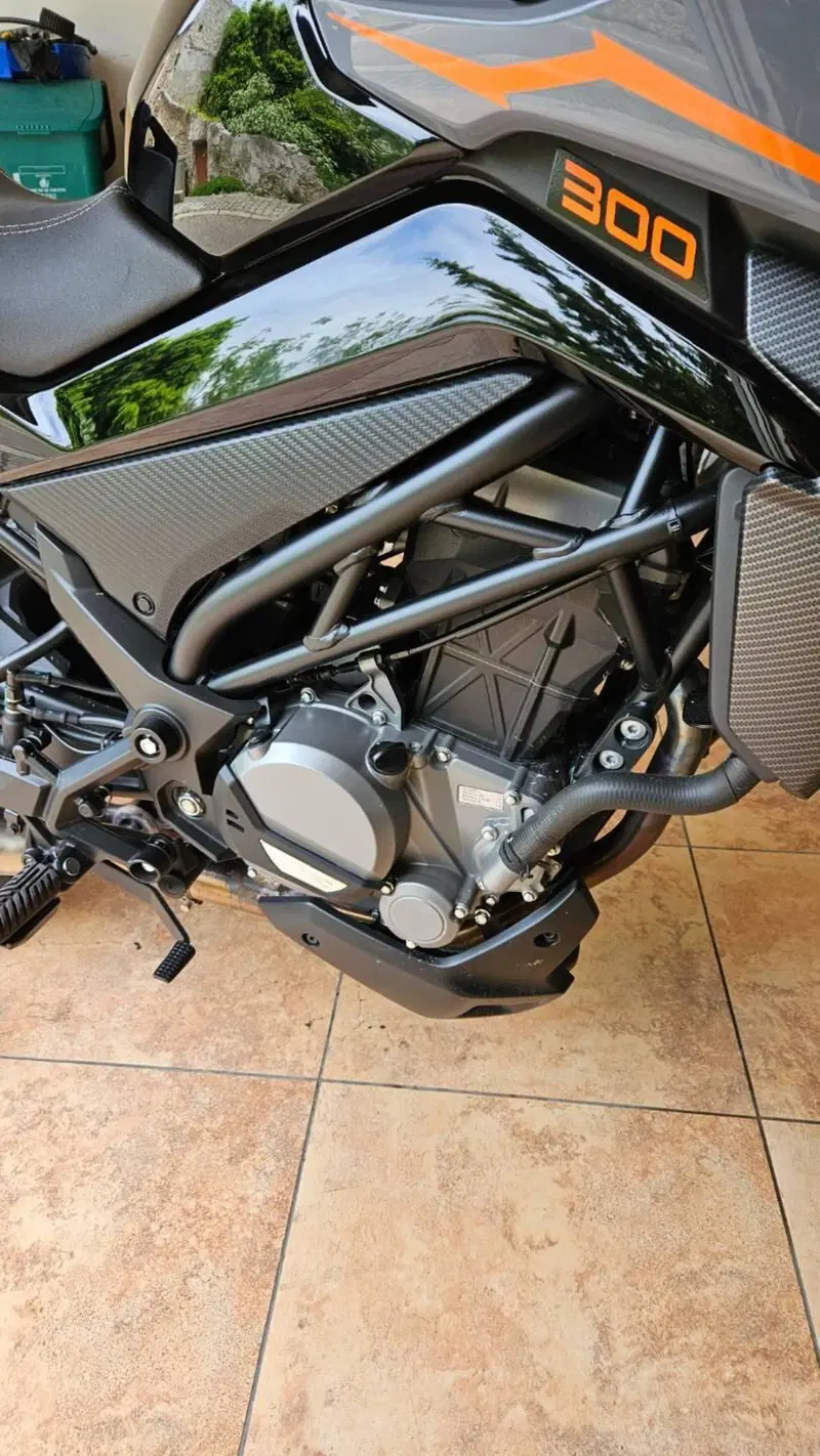 CFMOTO 300NK (2021 - 26) (9)