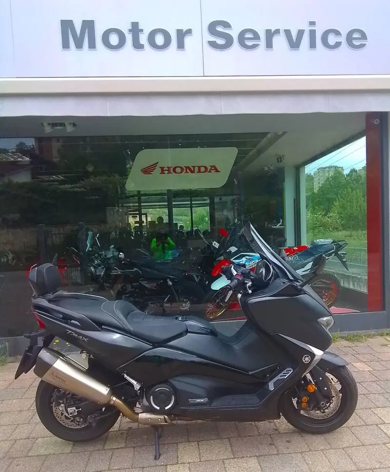 Yamaha T-Max 530 SX (2017 - 19) (2)
