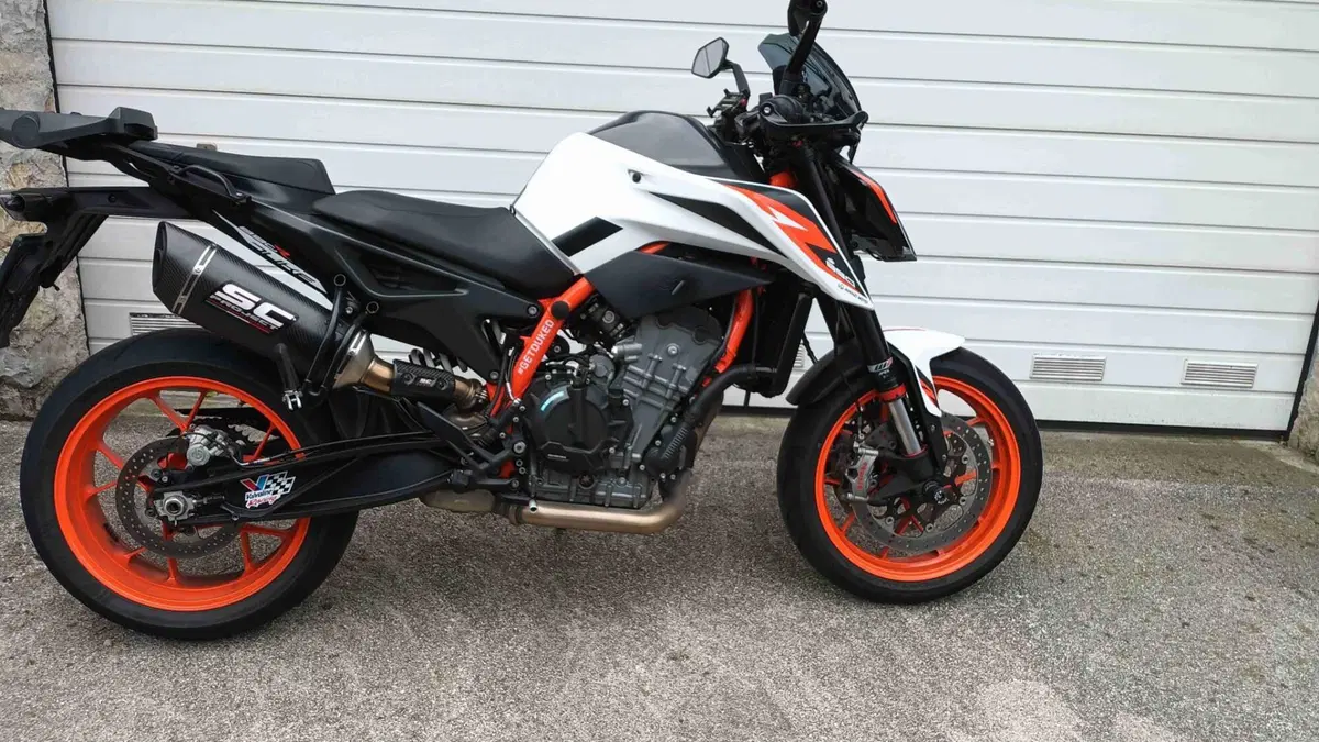 KTM 890 Duke R (2021) (4)
