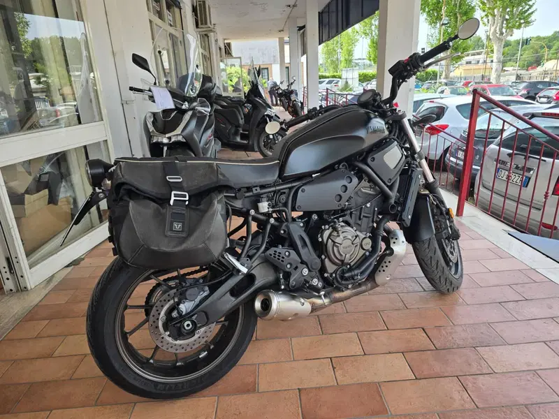 Yamaha XSR 700 ABS (2016 - 20) (3)
