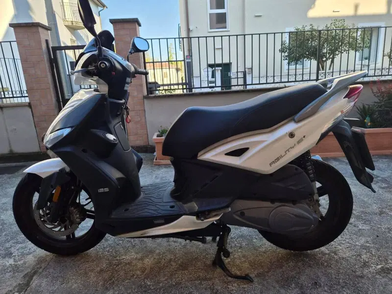 Kymco Agility 125 R16 (2008 - 17) (2)