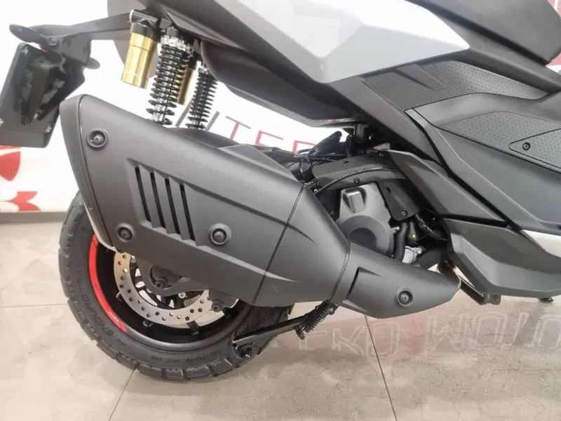 Aprilia SR GT 400 (2026) (8)