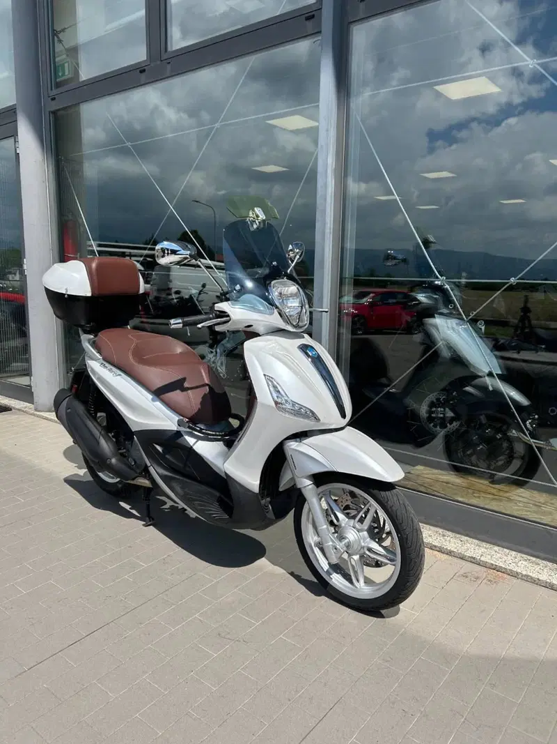 Piaggio Beverly 350 Police ABS-ASR (2018 - 20) (3)