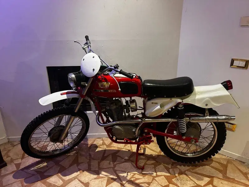 Moto Morini Corsaro 125
