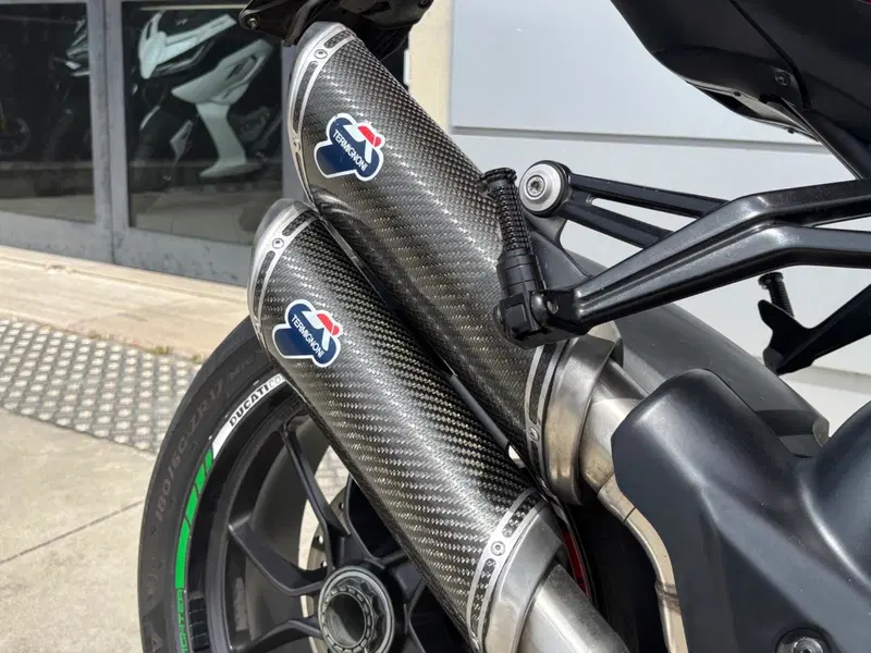 Ducati Streetfighter (2009 - 12) (5)
