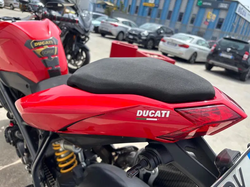 Ducati Streetfighter (2009 - 12) (8)
