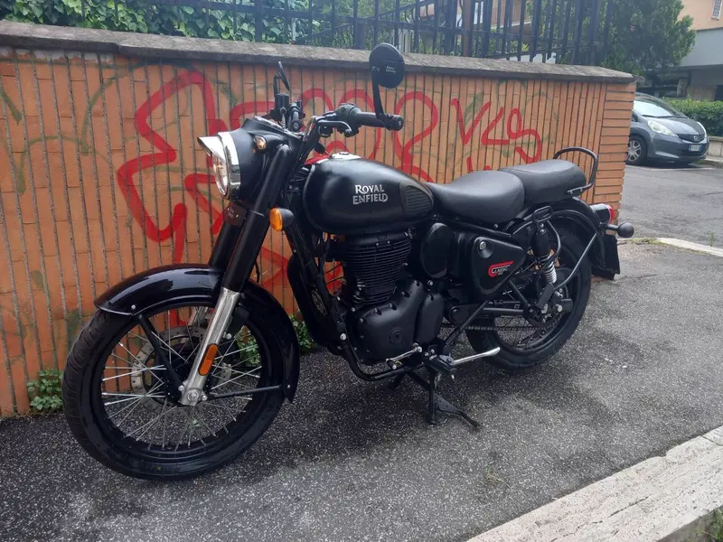 Royal Enfield Classic 350 (2021 - 26) (2)