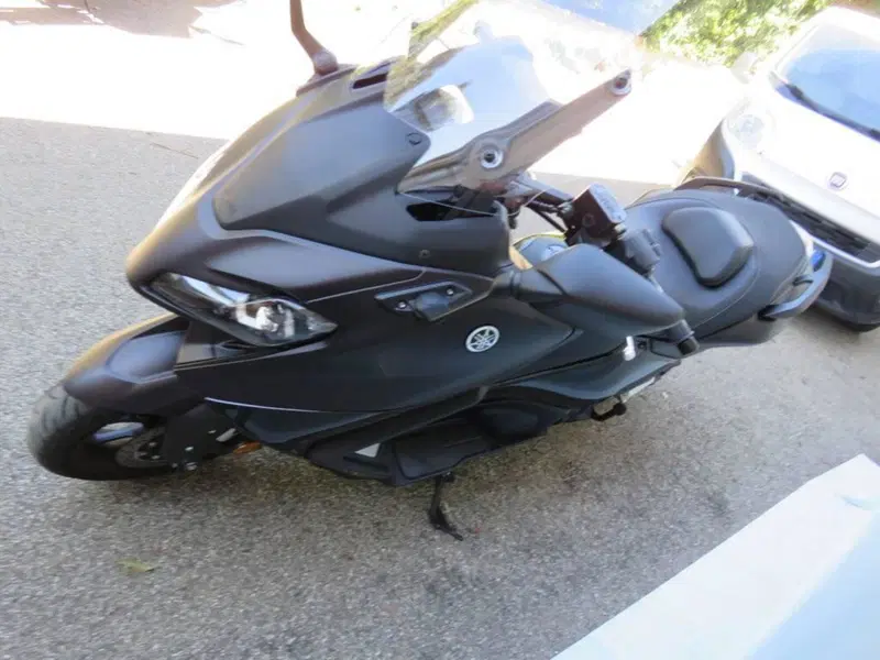 Yamaha T-Max 560 Tech Max (2022 - 24) (6)