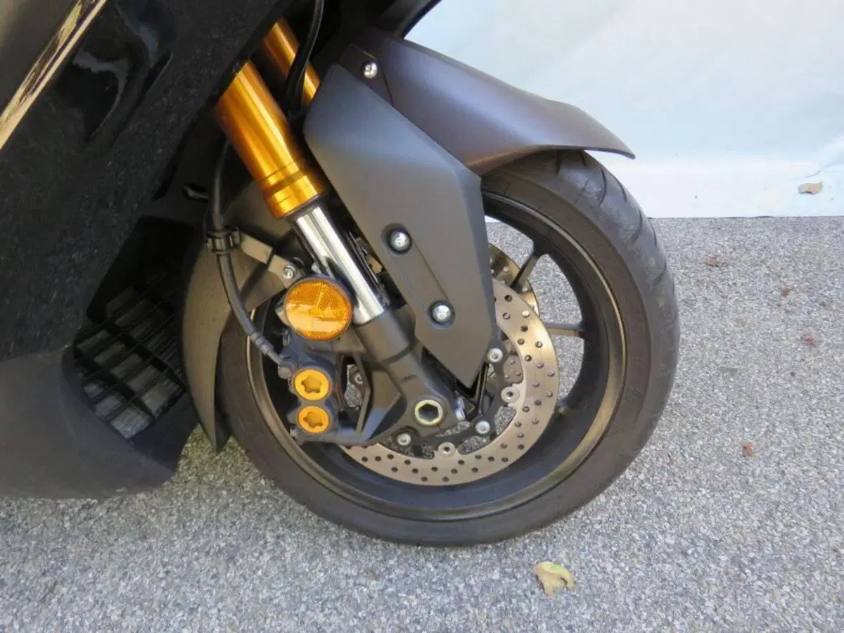 Yamaha T-Max 560 Tech Max (2022 - 24) (7)