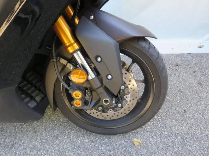 Yamaha T-Max 560 Tech Max (2022 - 24) (7)