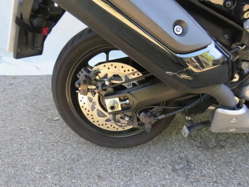 Yamaha T-Max 560 Tech Max (2022 - 24) (8)
