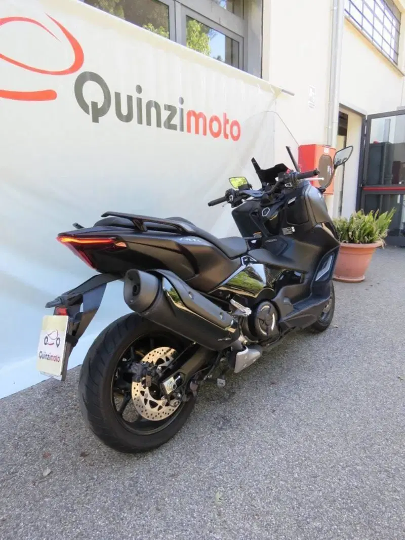 Yamaha T-Max 560 Tech Max (2022 - 24) (9)