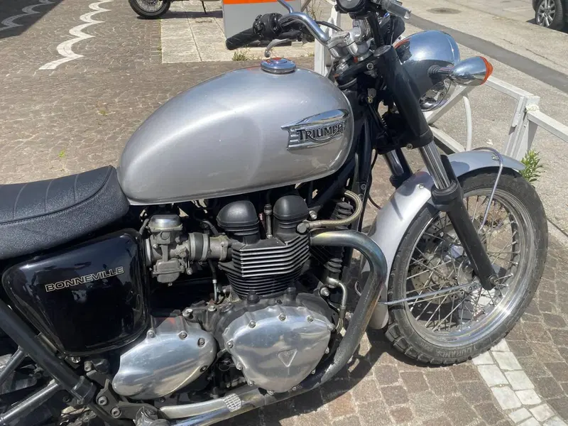 Triumph Bonneville (2007 - 16) (4)