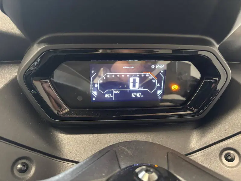 Yamaha X-Max 300 (2025 - 26) (4)