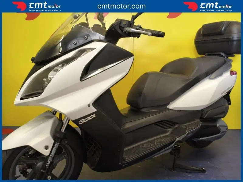 Kymco Downtown 300i (2009 - 17) (4)