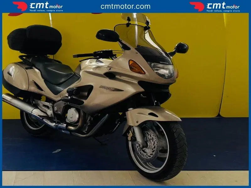 Honda Deauville 650 (1998 - 01) (2)