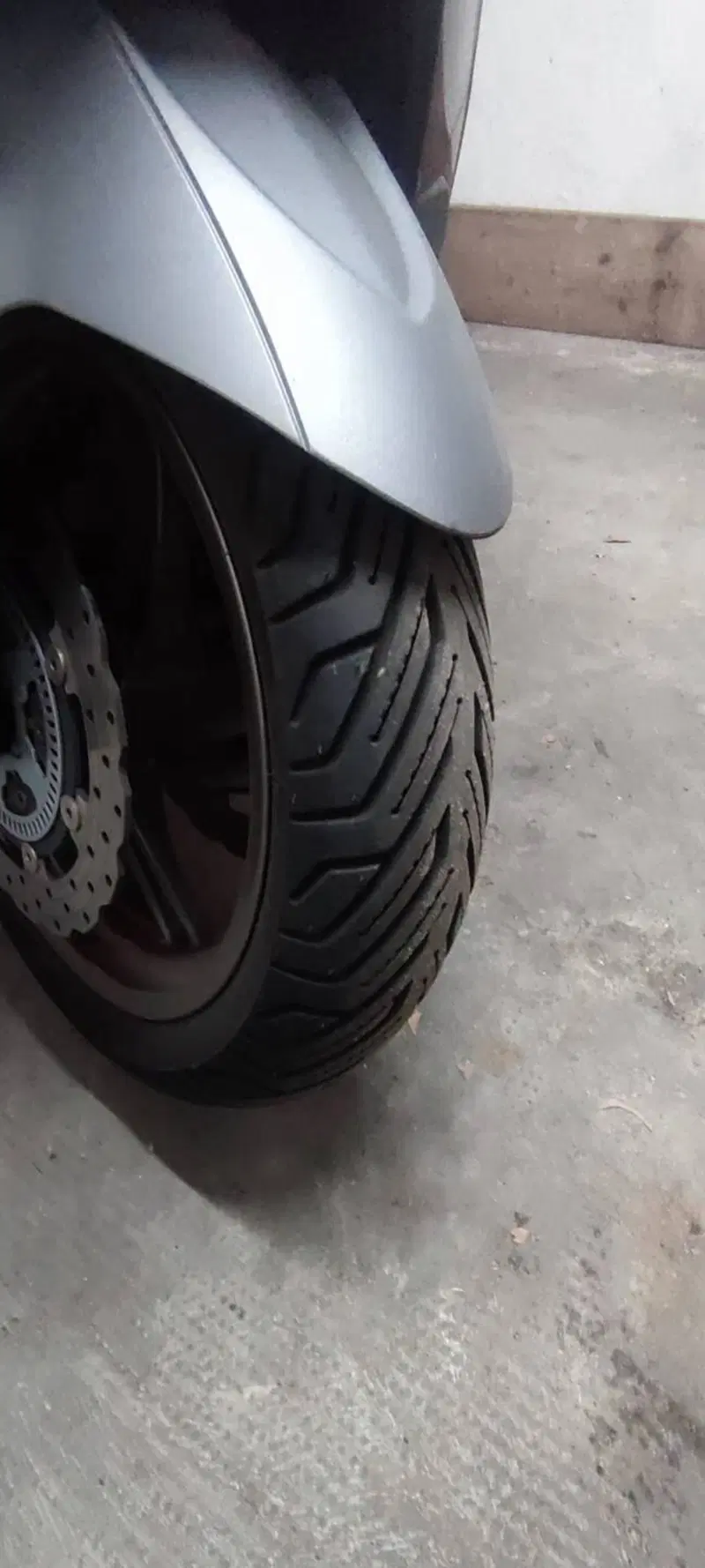 Kymco Xciting 400i ABS (2016 - 20) (2)