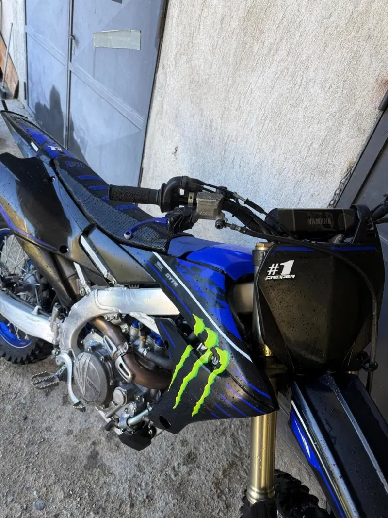 Yamaha YZ 450 F Monster Energy (2022) (3)