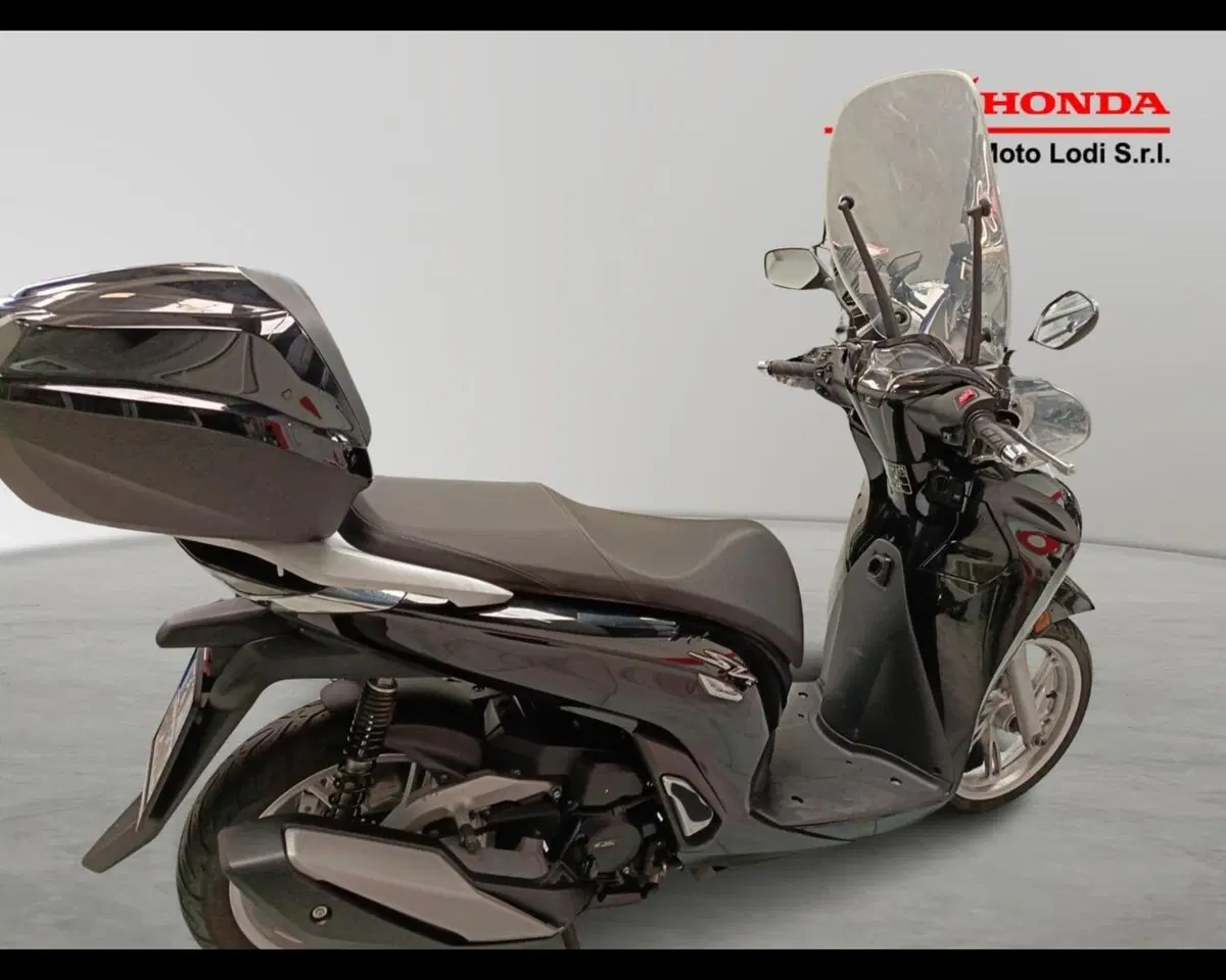 Honda SH 350 (2021 - 24) (7)