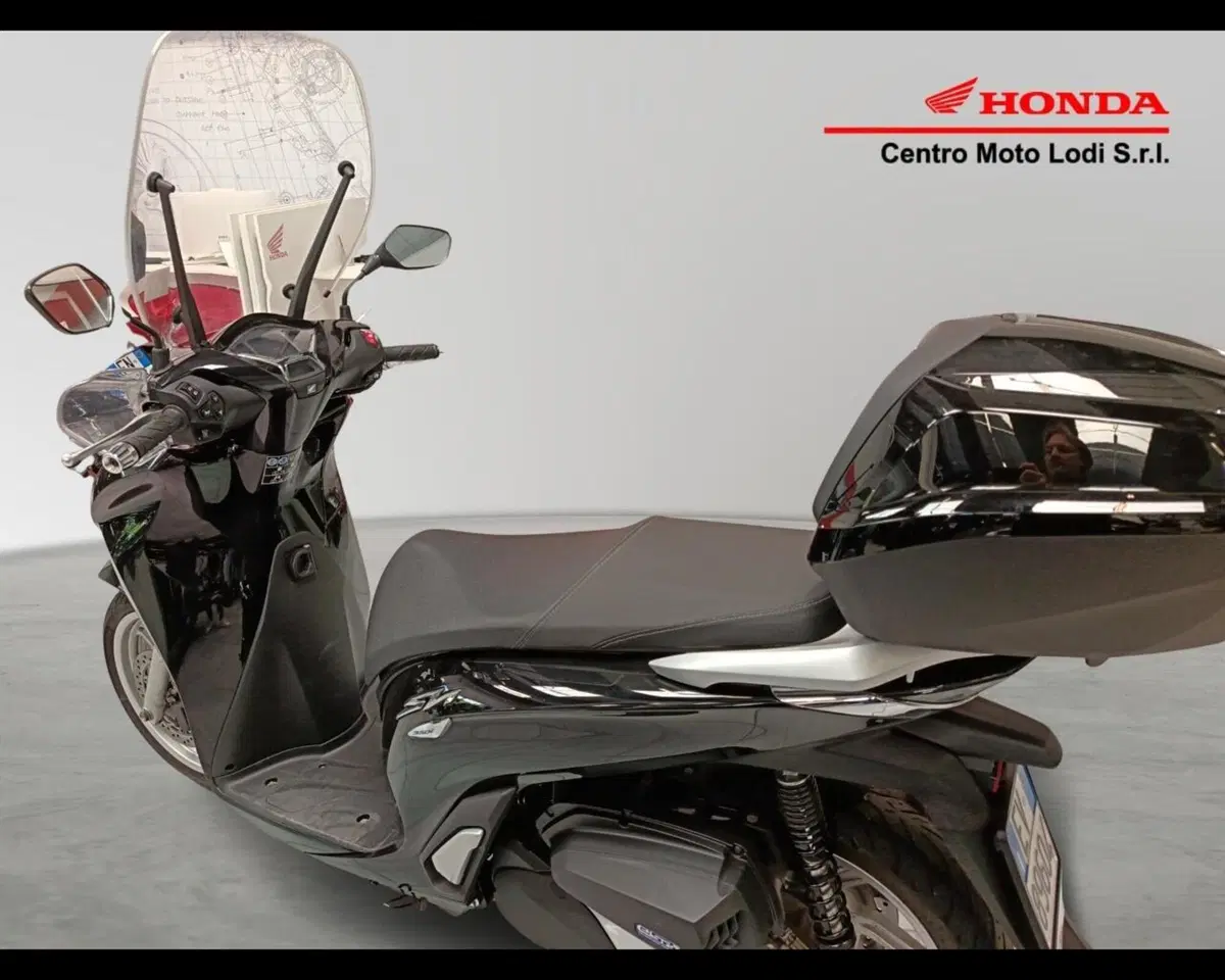 Honda SH 350 (2021 - 24) (8)