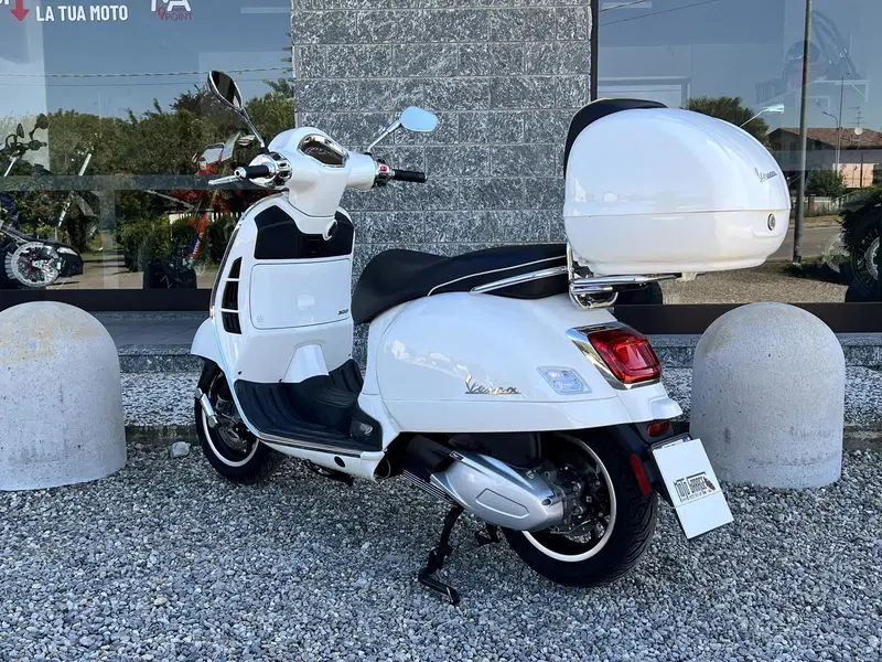 Vespa GTS 300 Super (2023 - 24) (5)