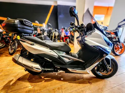 Kymco Xciting 400i (2012 - 17) usata