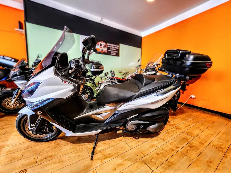 Kymco Xciting 400i (2012 - 17) (2)