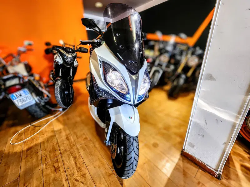 Kymco Xciting 400i (2012 - 17) (3)