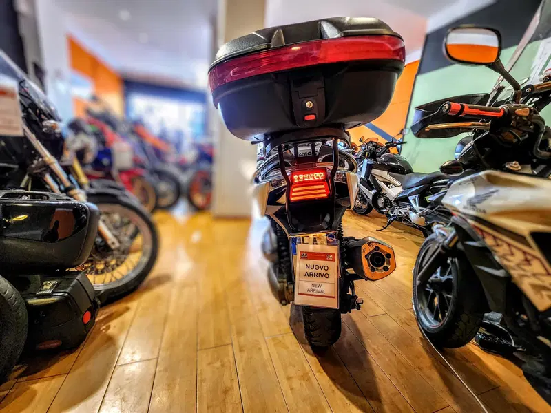 Kymco Xciting 400i (2012 - 17) (4)