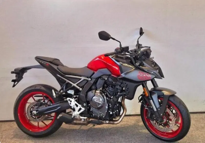 Suzuki GSX-8S (2025 - 26) (3)