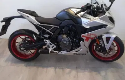 Suzuki GSX-8R (2024 - 26) nuova