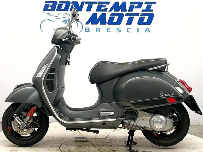 Vespa GTS 300 Touring ABS (2017 - 19) (2)