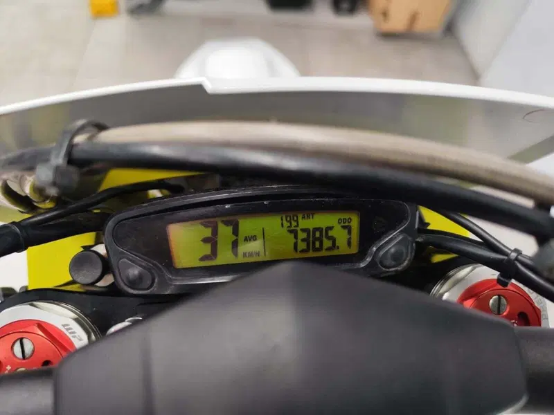 Husqvarna FE 250 (2022) (5)