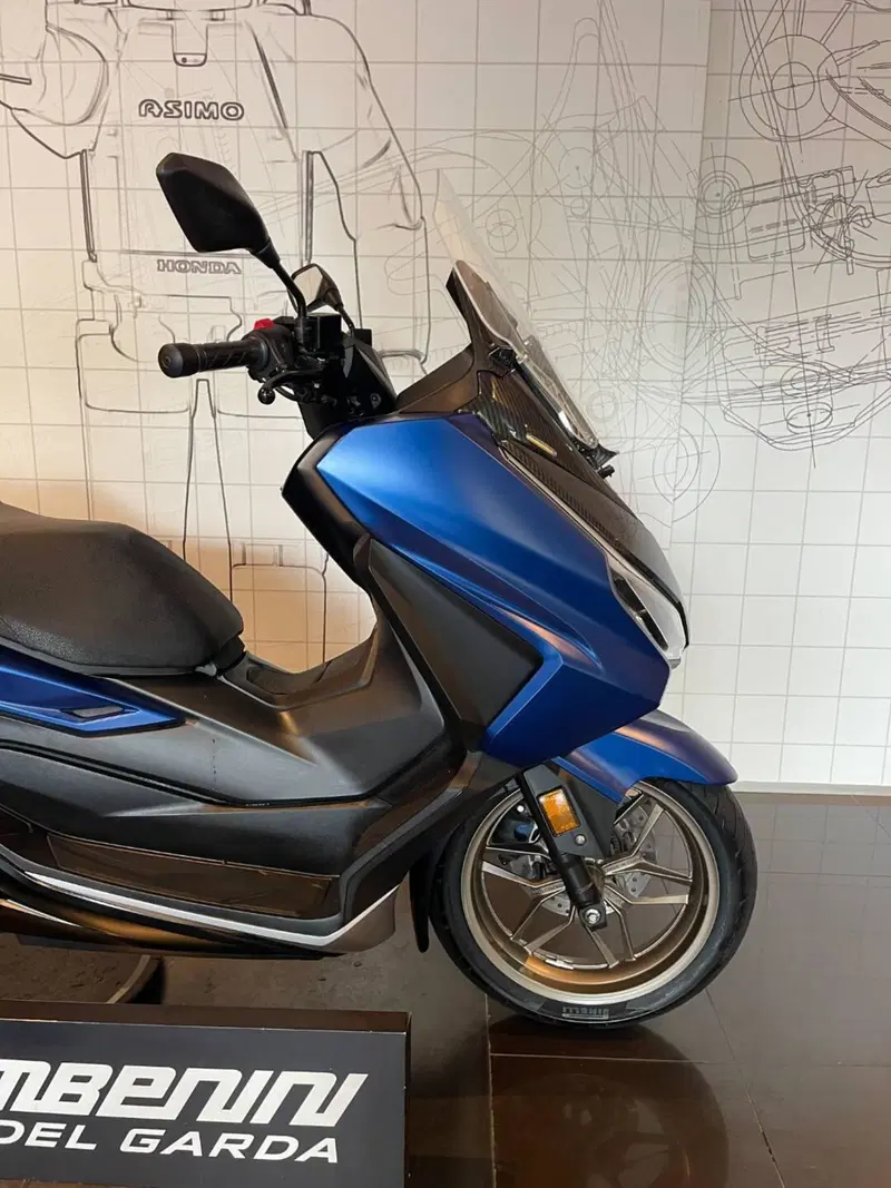 Honda Forza 350 (2022 - 24) (2)