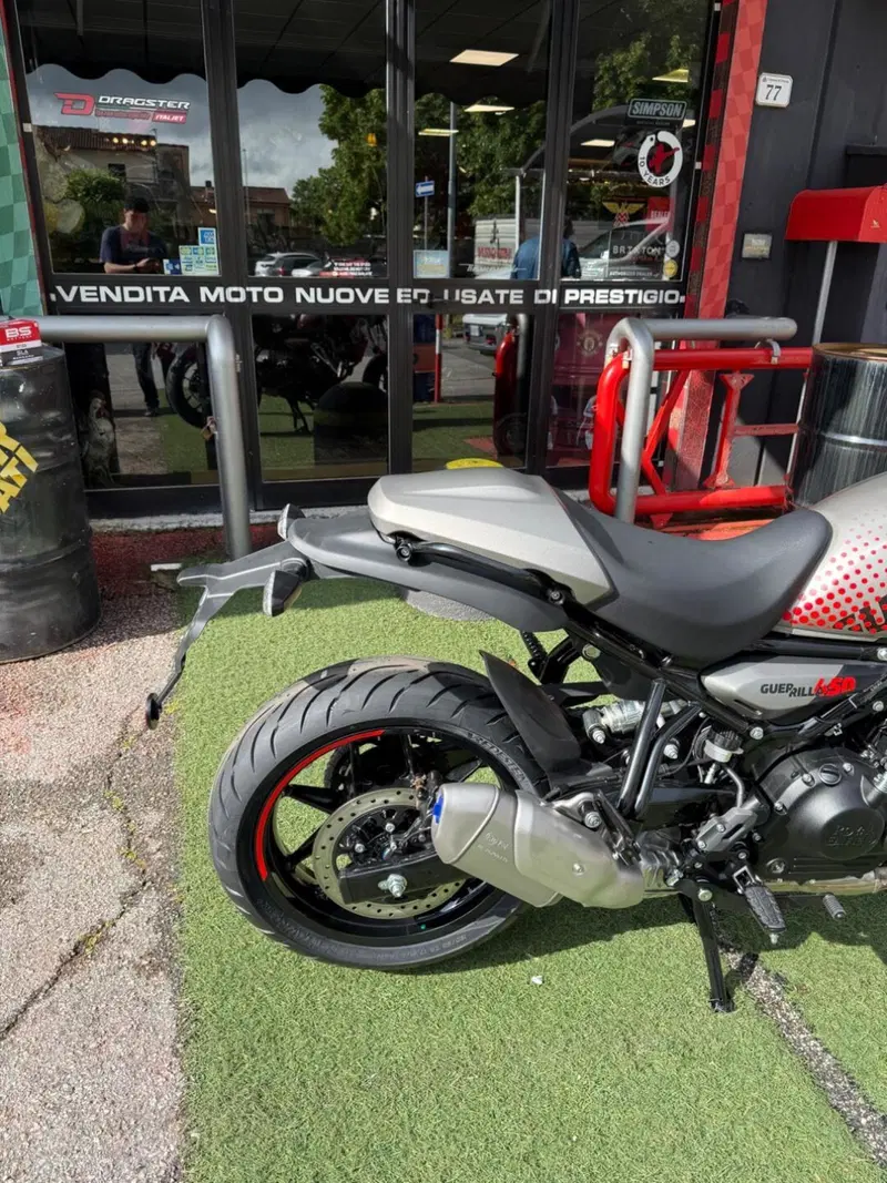 Royal Enfield Guerrilla 450 Apex (2026) (2)