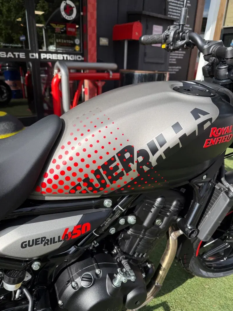 Royal Enfield Guerrilla 450 Apex (2026) (3)
