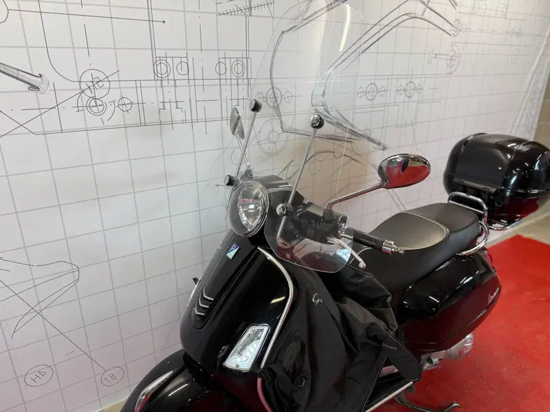Vespa GTS 300 Super (2017 - 18) (14)