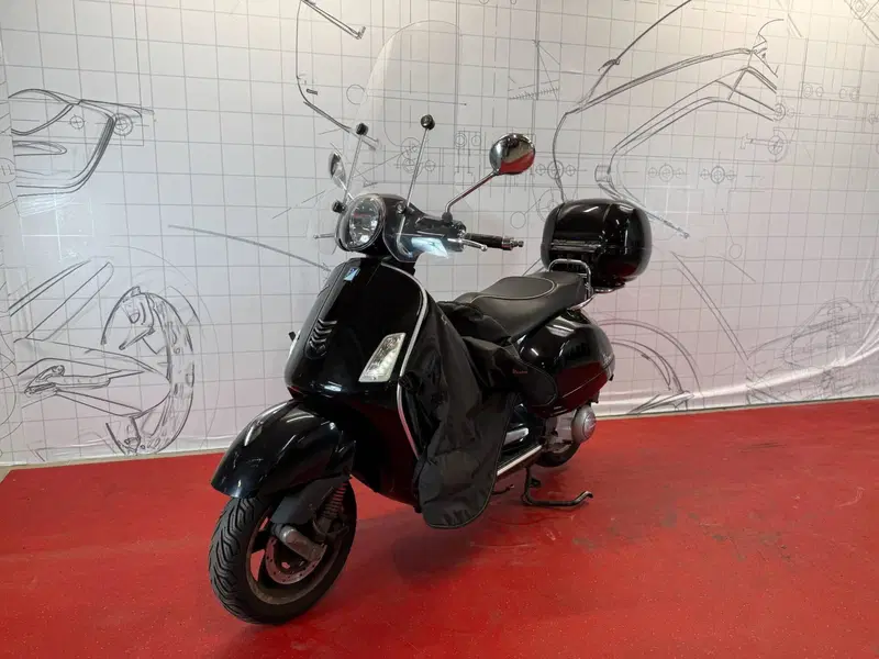 Vespa GTS 300 Super (2017 - 18) (5)