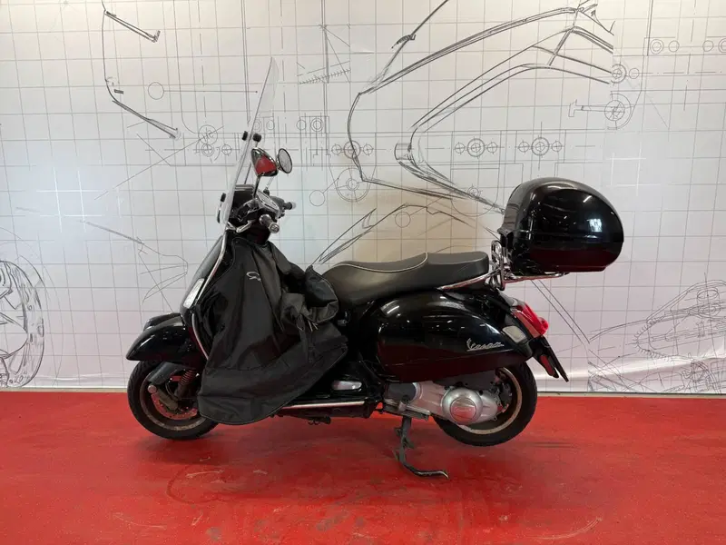 Vespa GTS 300 Super (2017 - 18) (4)