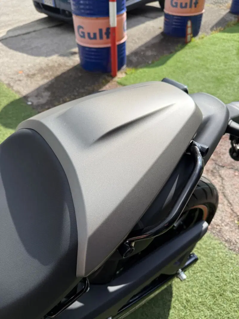 Royal Enfield Guerrilla 450 Apex (2026) (4)