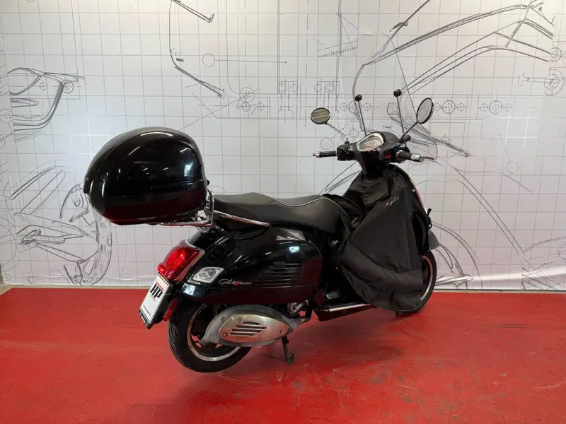 Vespa GTS 300 Super (2017 - 18) (3)