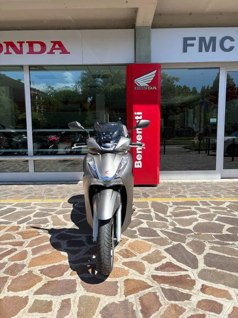 Honda SH 350 (2021 - 24) (3)