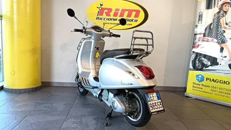 Vespa Primavera 150 3V ie Touring (2015 - 16) (3)