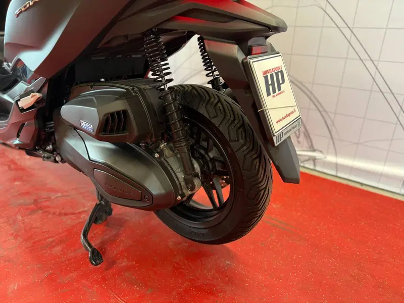 Honda Forza 350 (2022 - 24) (15)