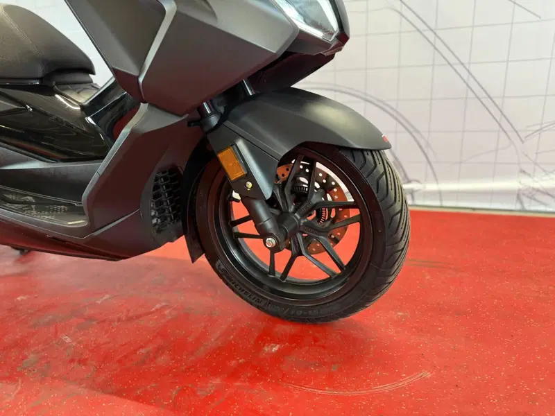 Honda Forza 350 (2022 - 24) (9)