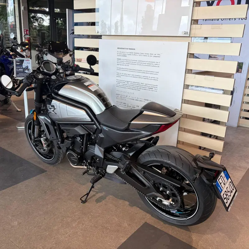 CFMOTO 700CL-X Sport (2022 - 26) (10)