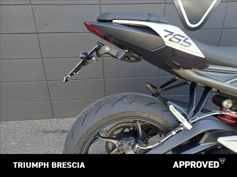 Triumph Street Triple 765 R (2023 - 26) (4)